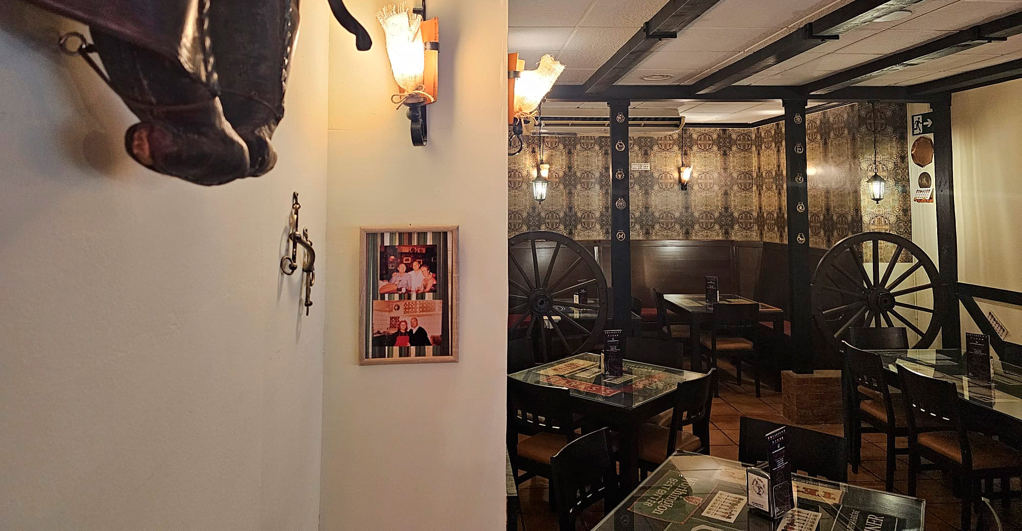 Interior del restaurante San Juan pueblo de Flamingo.